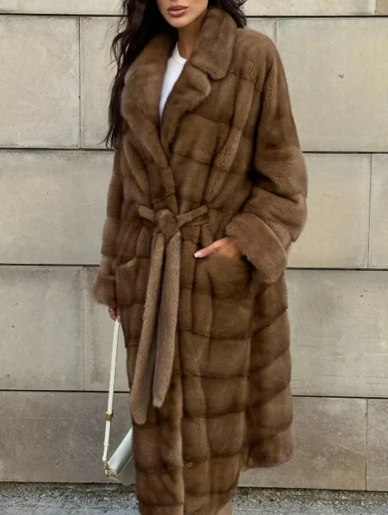 Шуба из меха аукционной норки Vintage Gold с меховым поясом - фото 6