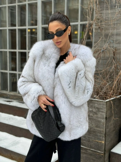 Песцовая шуба вертикального цельного кроя из меха песца - фото 4