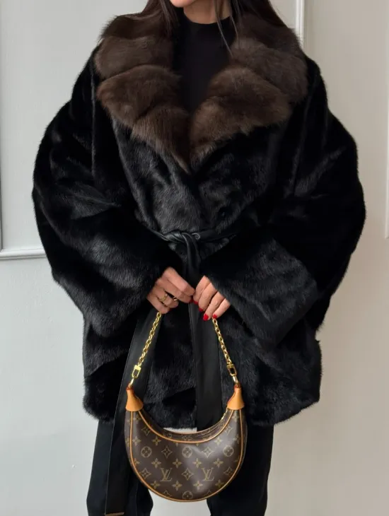 Полушубок из норки Black с воротником из меха темной куницы - фото 4