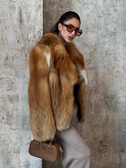 Короткая шуба из натуральной рыжей лисы - фото 5