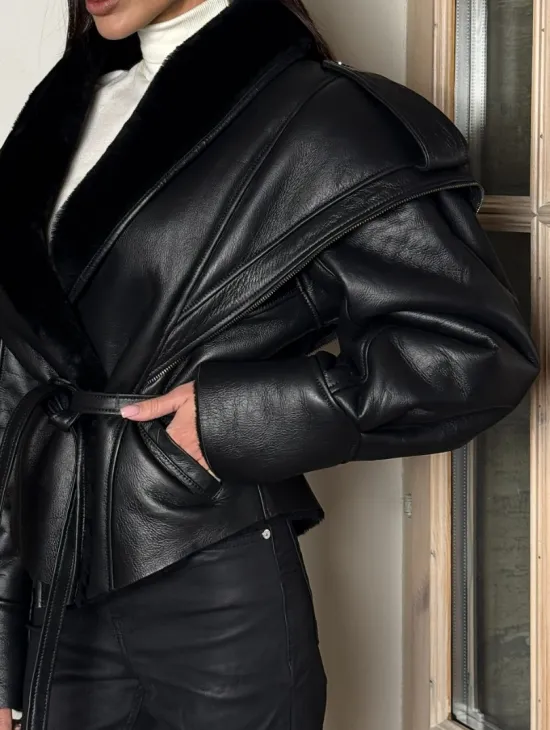 Черная куртка - дубленка из натуральной овчины на запах с поясом - фото 6