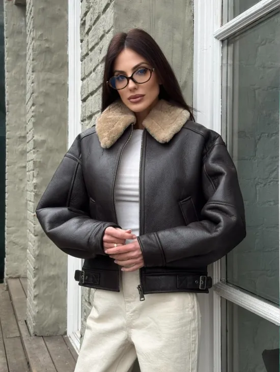 Короткая куртка - дубленка из натуральной овчины кёрли - фото 7