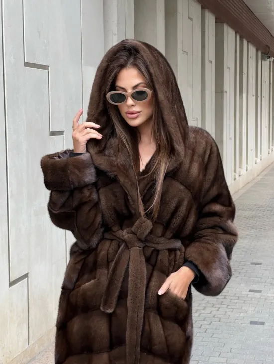 Элитная норковая шуба NAFA  в цвете соболь с капюшоном - фото 1