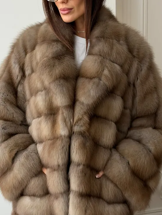 Шуба оверсайз из куницы - фото 2