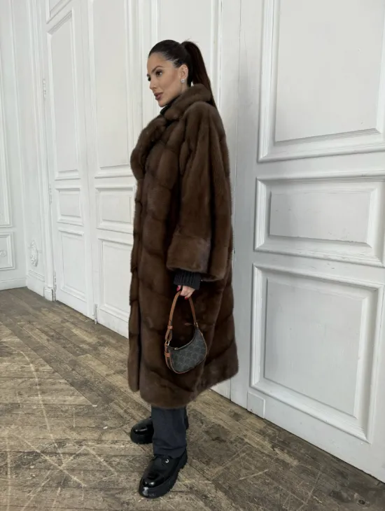 Шуба свободного силуэта из меха норки, английский воротник - цвет орех - фото 3
