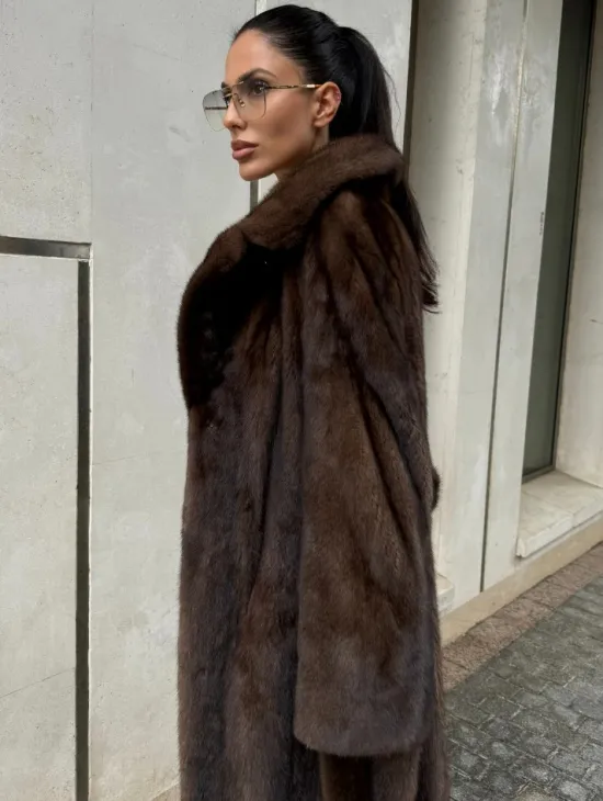 Женская винтажная шуба из аукционного меха норки Saga Furs - фото 6